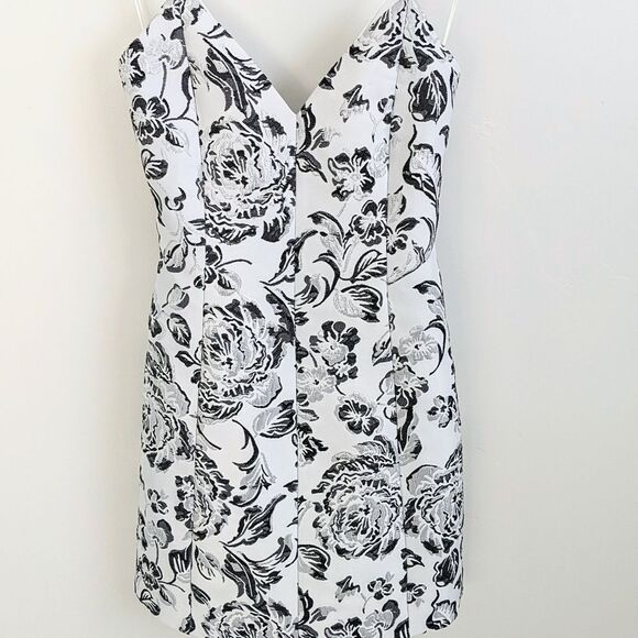 Alice + Olivia Tayla Metallic Mini Dress - Picture 4 of 7